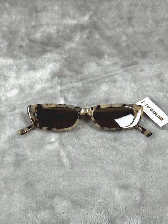 Lu Goldie TAYLOR LASHAE TlxLg 03 Chocolate Tortoise Sunglasses W/ Case & Cloth main image 4